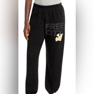 FREE CITY SWEATPANTS